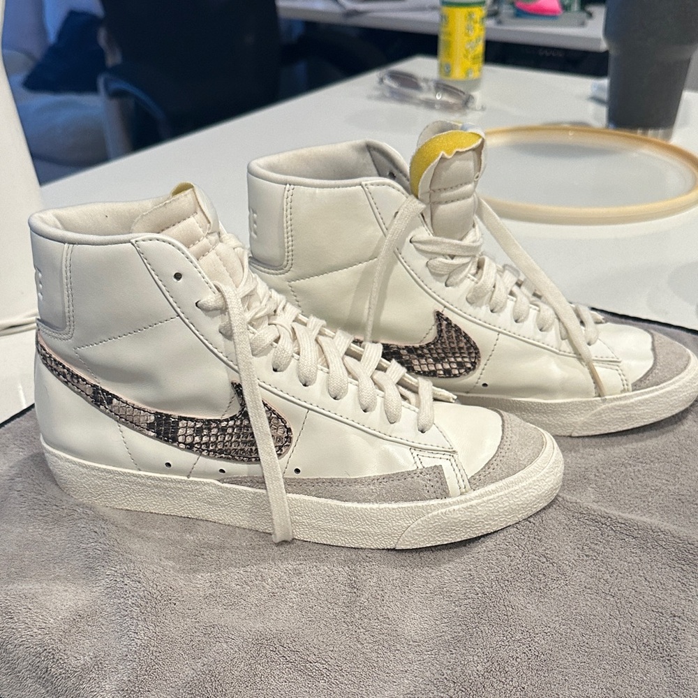 Women's  Blazers White and Snake Print High-Top Sneaker